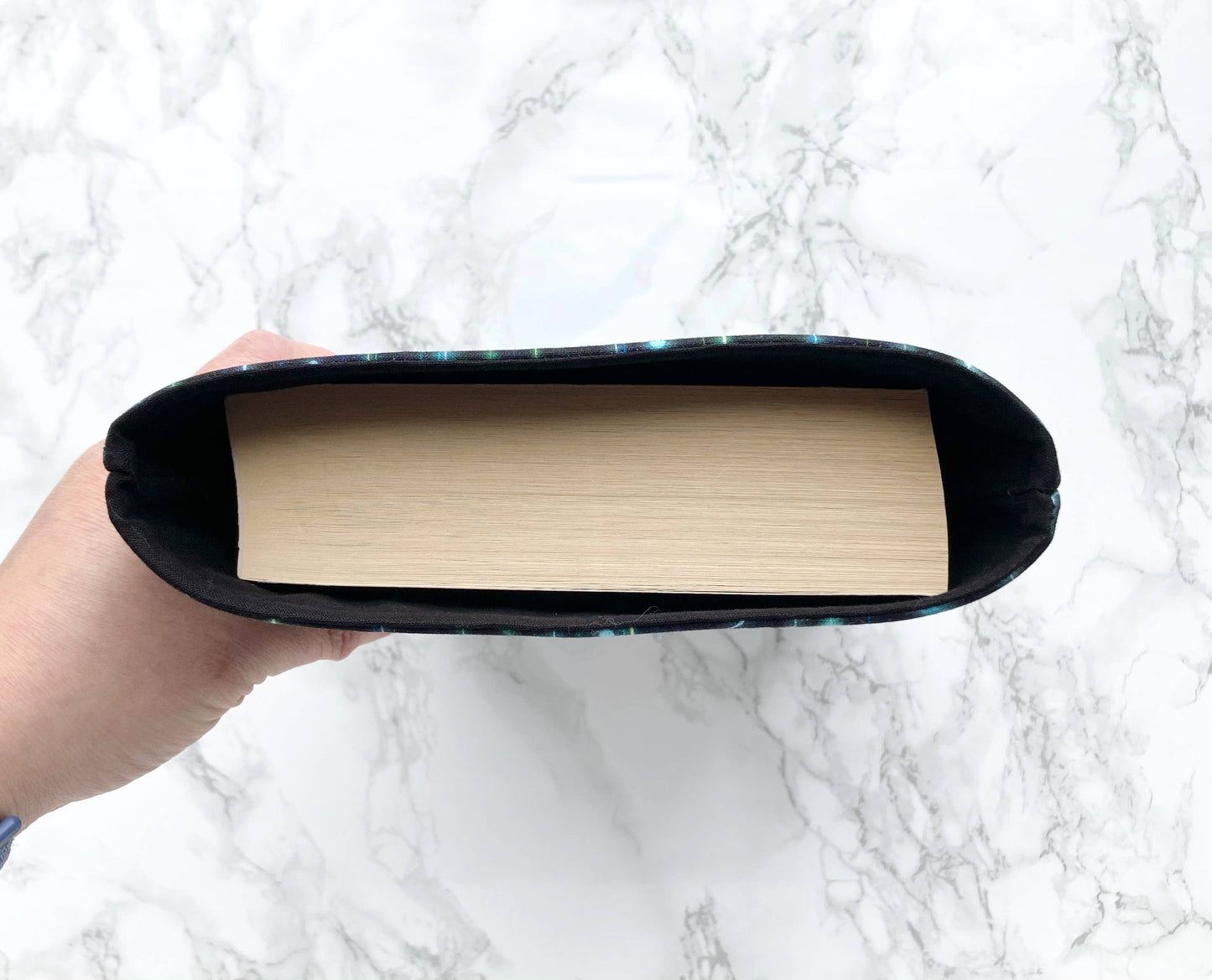 Circuits - padded book sleeve, book protector: Large