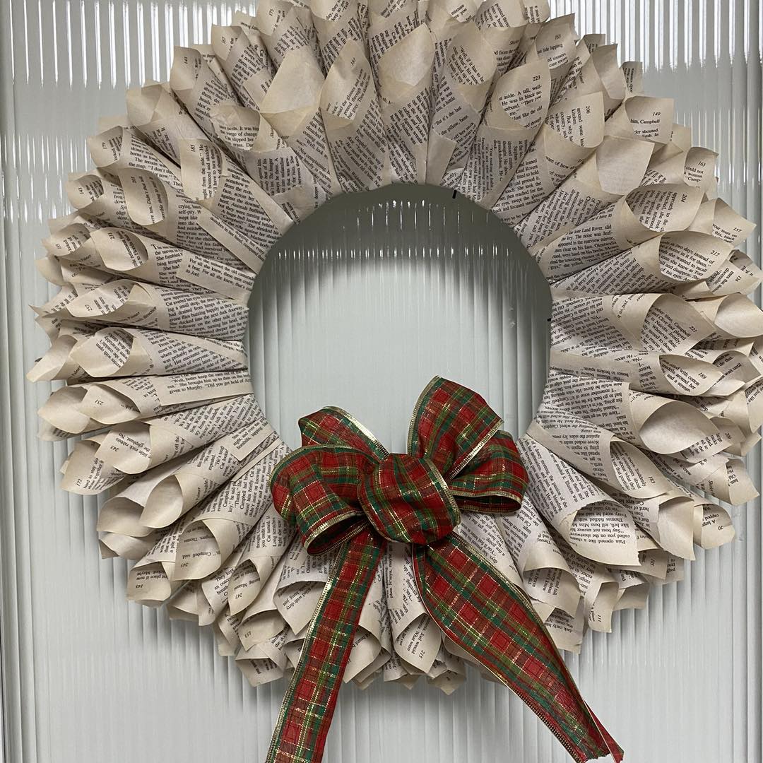 Book Page Wreath Craft- Nov 17th 1pm