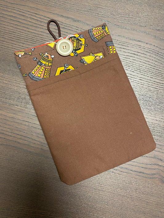 Dalek- Dr Who Book Sleeve