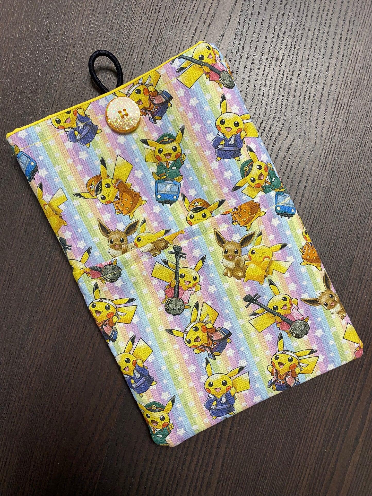 Pokemon Pikachu  Book Sleeve